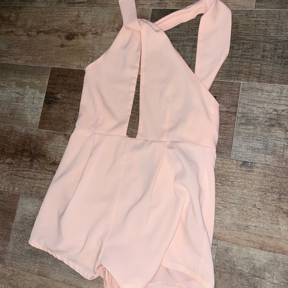 Light pink gently used romper play suit tie neck - Picture 4 of 4